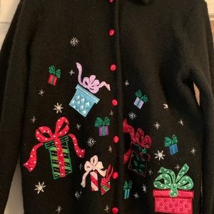 Christmas is quickly approaching, don’t miss out on this fabulous sweater!
